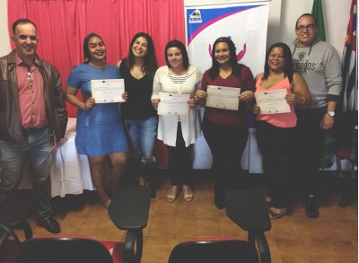 Fundo Social de Solidariedade forma alunas em curso de Manicure e Pedicure