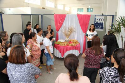 Primeira-dama de Juquiá faz homenagem para as mães da Prefeitura Municipal