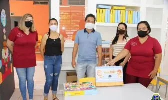 Entrega de Kit's Escolares e Kit Lanche para os Alunos da Rede Municipal