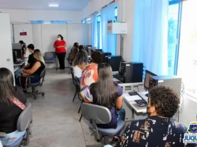 Estagiários da Secretaria de Educação Realizam Treinamento para Plataforma Digital de Apoio ao Ensino