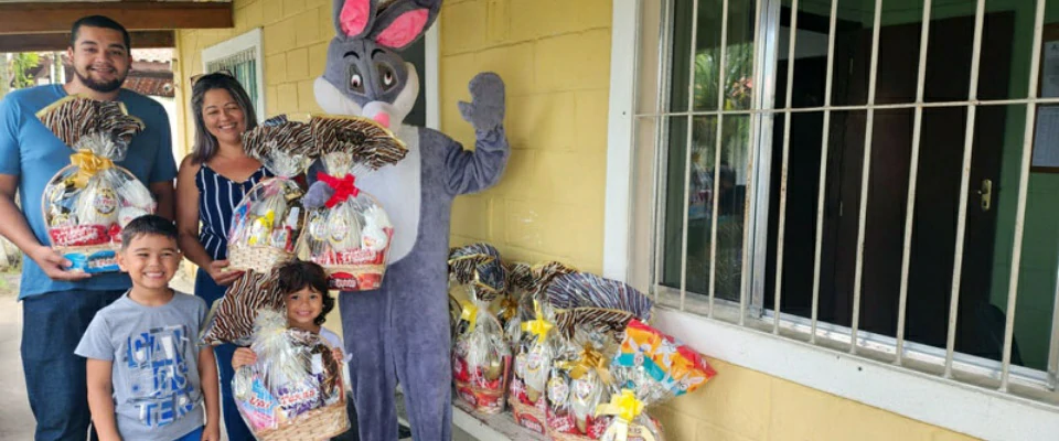 Fundo Social Entrega Ovos de Páscoa às Crianças da Casa da Criança