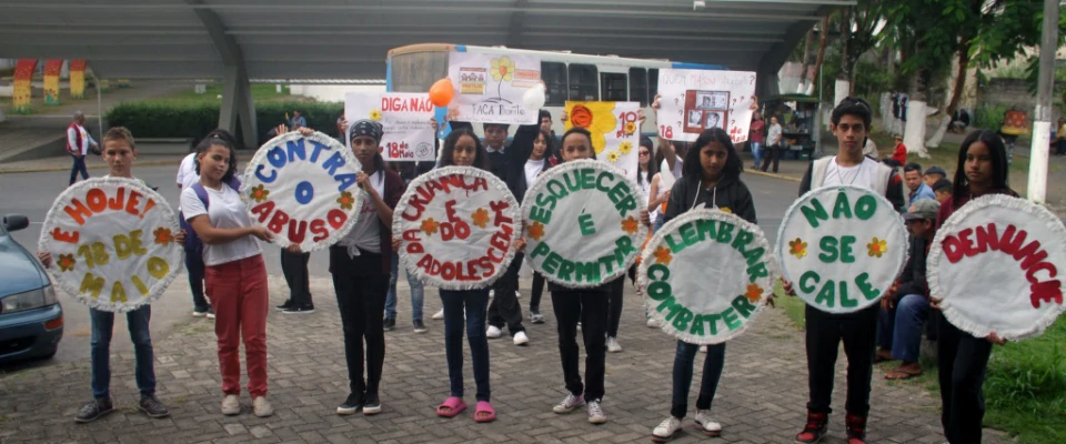 Caminhada Alusiva ao Dia 18 de Maio